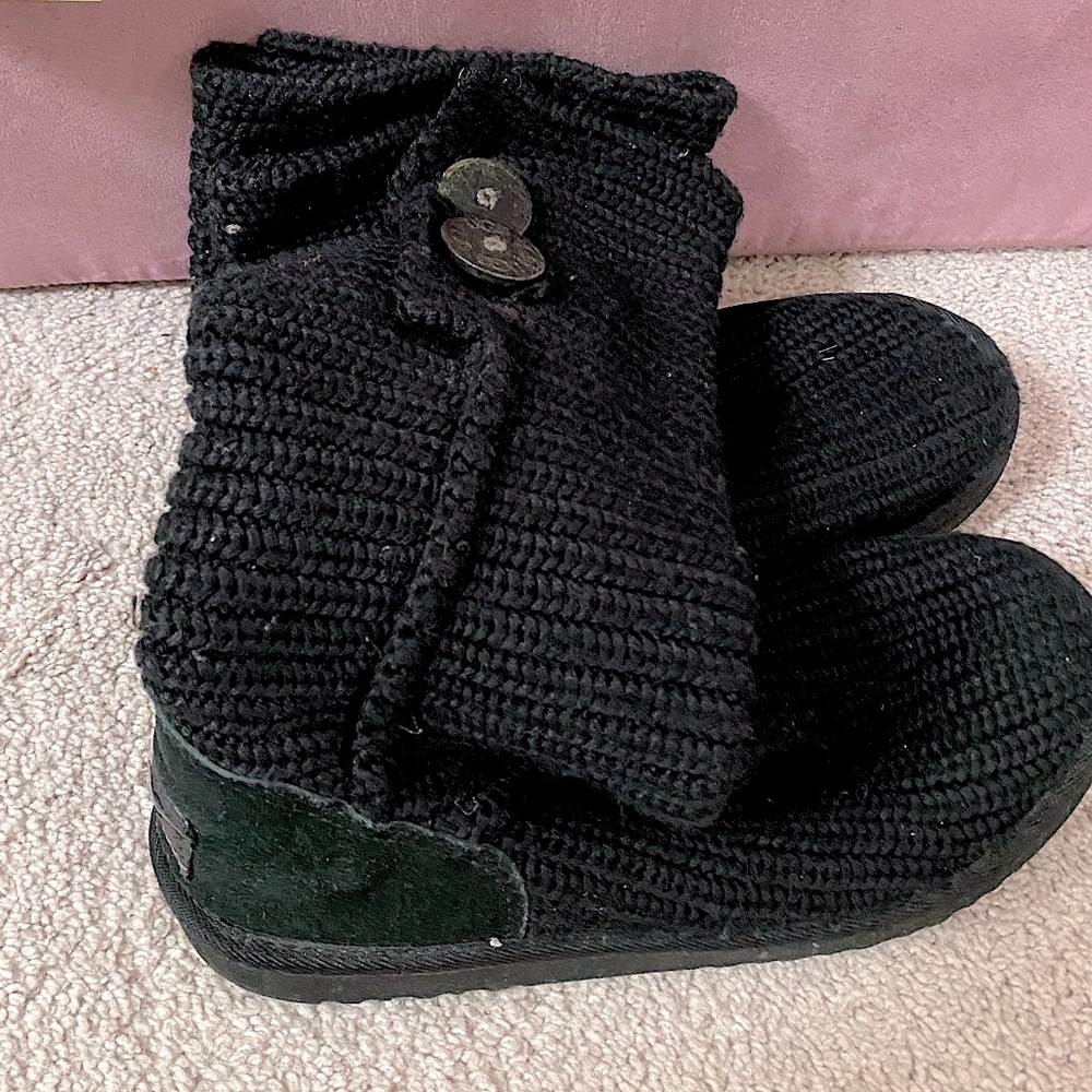 Authentic UGG Black Sweater Knit Boots - Size Big Kids 6 Women’s 8